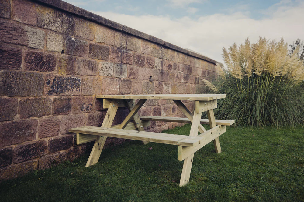 Traditional Chunky Wooden 139cm Picnic Table