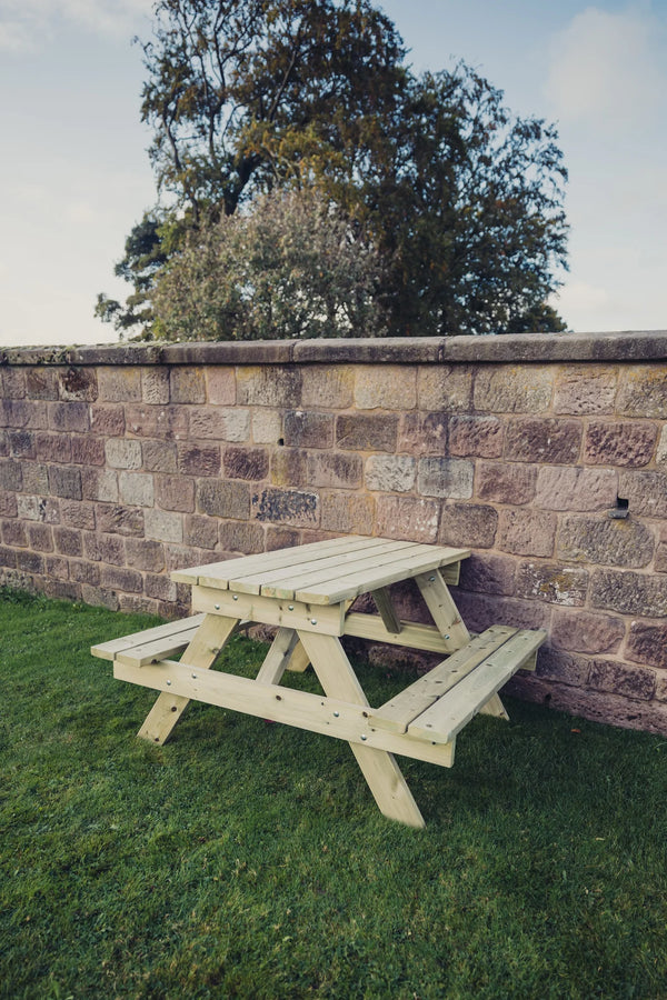 Traditional Chunky Wooden 139cm Picnic Table