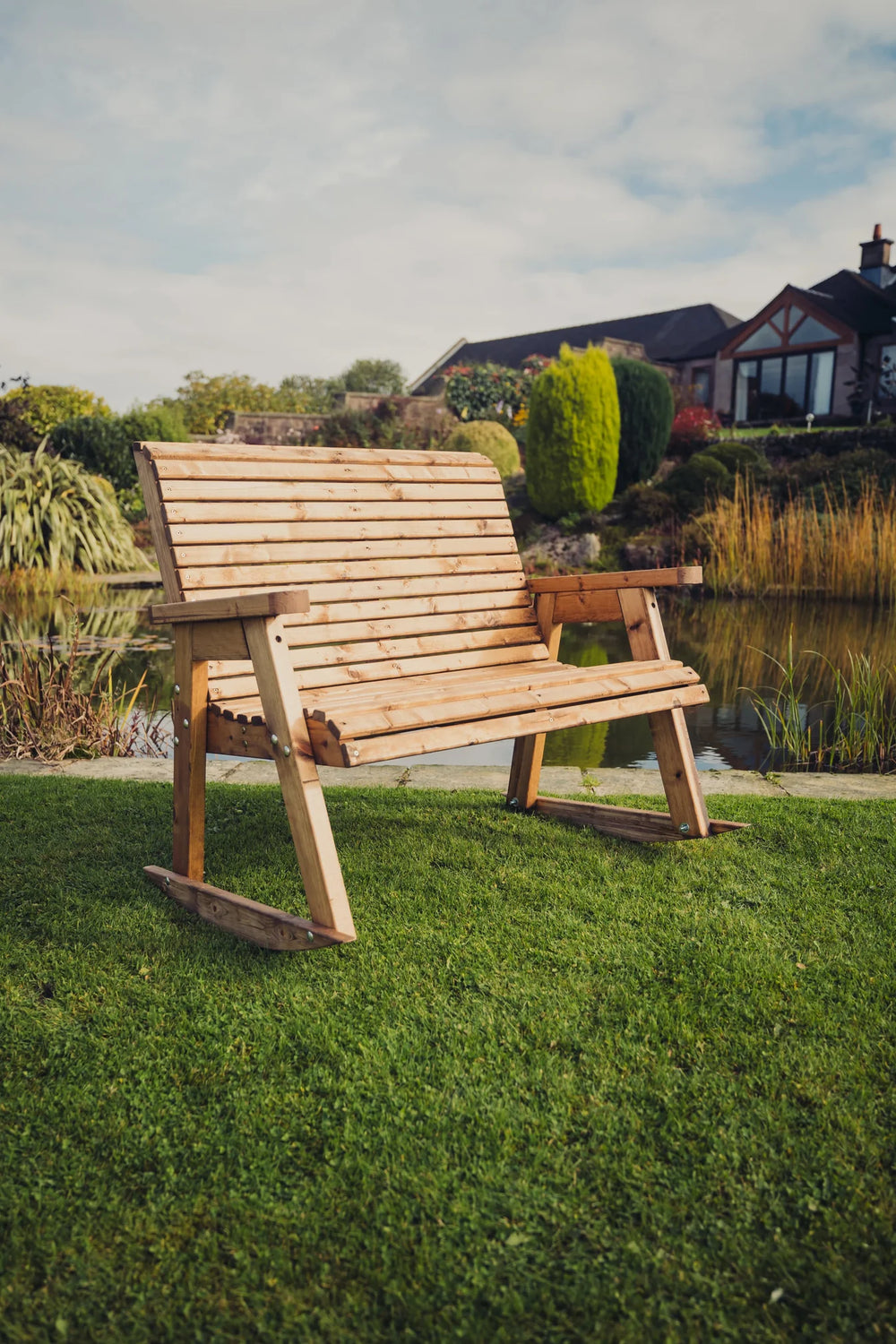 Valley Chunky 2 Seater Wooden Rocking Garden Bench