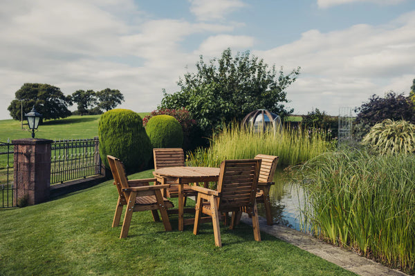 Valley 4 Seater Chunky Wooden Round Garden Dining Table Set